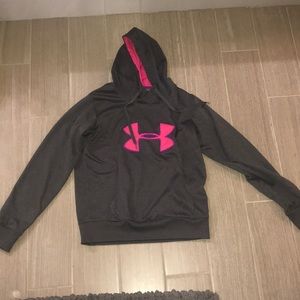 Under Armour women’s sweat shirt